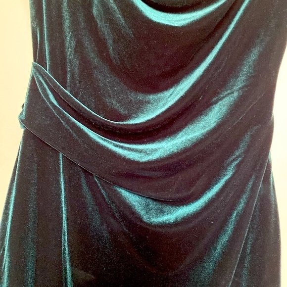 Jessica Howard Velvet Drape neck Dress Women’s 10 Green Festive Rouched Preppy - Picture 6 of 8